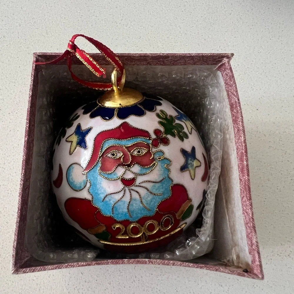 Vintage Cloisonné Santa 2000 Round Christmas Ornament In‎ Box